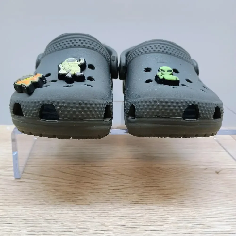 Crocs Unisex Kids 7 Classic Clogs Space Alien Astronaut Dark Gray Sandals